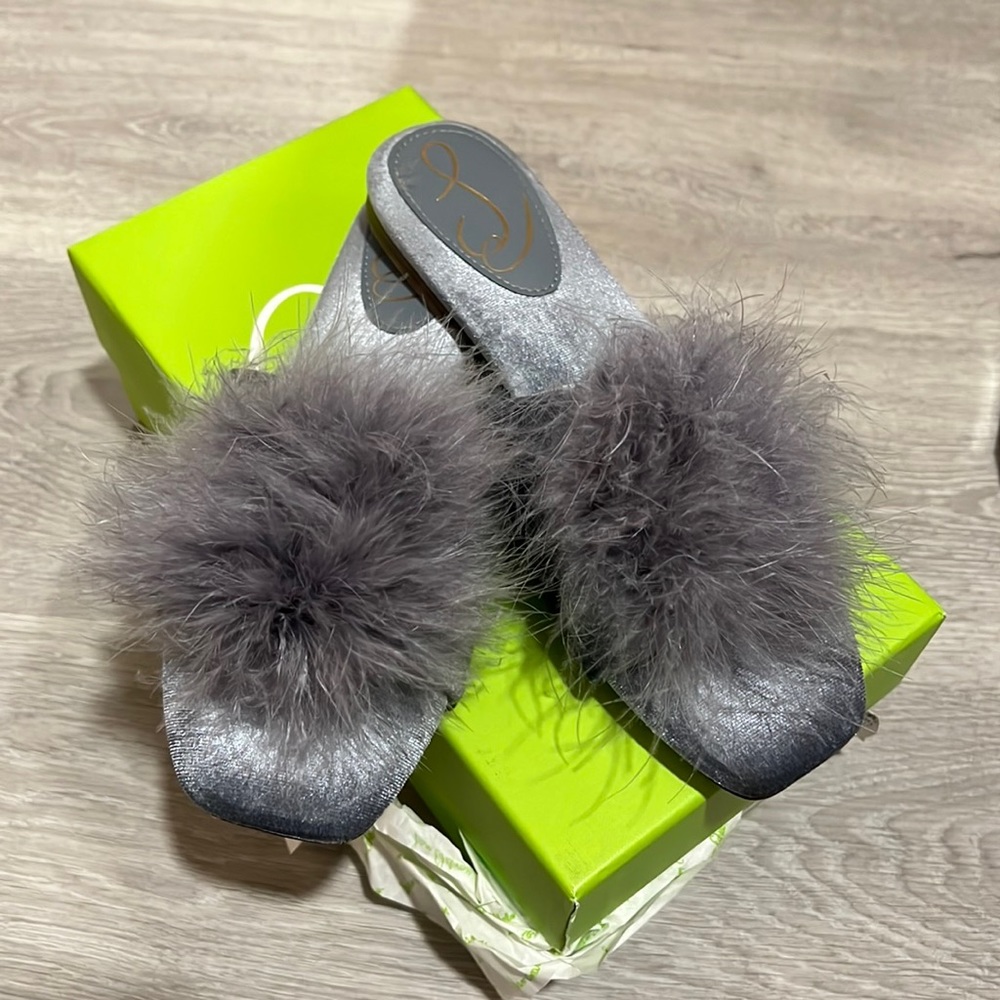 Sam Edelman Francis grey velvet slippers size 6